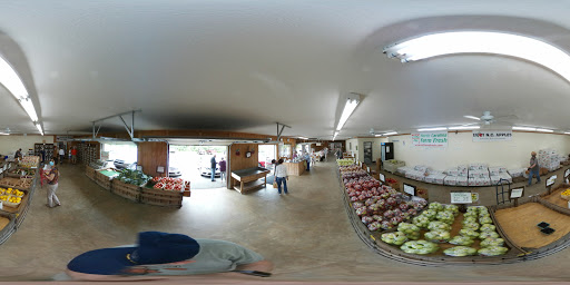 Produce Market «Barber Orchard Fruitstands Inc», reviews and photos, 2855 Old Balsam Rd, Waynesville, NC 28786, USA