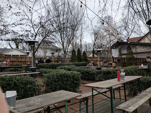 Outdoor terraces in Nashville