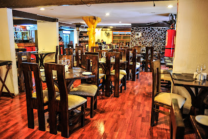 Restaurante Mar & Tierra Peruano - Sta. Amalia 1000, 8300344 La Florida, Región Metropolitana, Chile