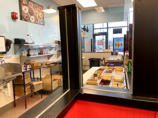 Donut Shop «Duck Donuts», reviews and photos, 825 Polaris Pkwy, Westerville, OH 43082, USA