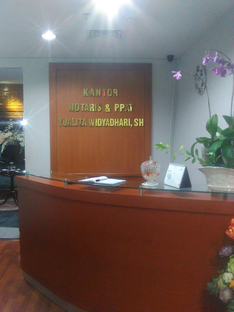 Kantor Notaris & Ppat Yualita Widyadhari, Sh, Mkn Photo