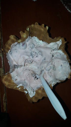 Ice Cream Shop «Cold Stone Creamery», reviews and photos, 6 Broadway, Lynbrook, NY 11563, USA