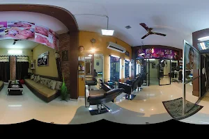 Honey Beauty Parlour/Makeup Studio in Kota/Makeup Artist image