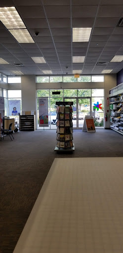 Print Shop «FedEx Office Print & Ship Center», reviews and photos, 251 S Weber Rd, Bolingbrook, IL 60490, USA