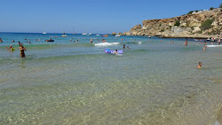 Photo de Golden Bay avec baie spacieuse