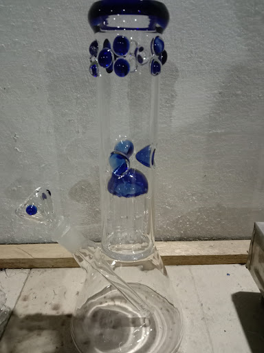 Tobacco Shop «Broken Glass Smoke Shop», reviews and photos, 343 SE Port St Lucie Blvd, Port St Lucie, FL 34984, USA