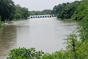 Vennai River image