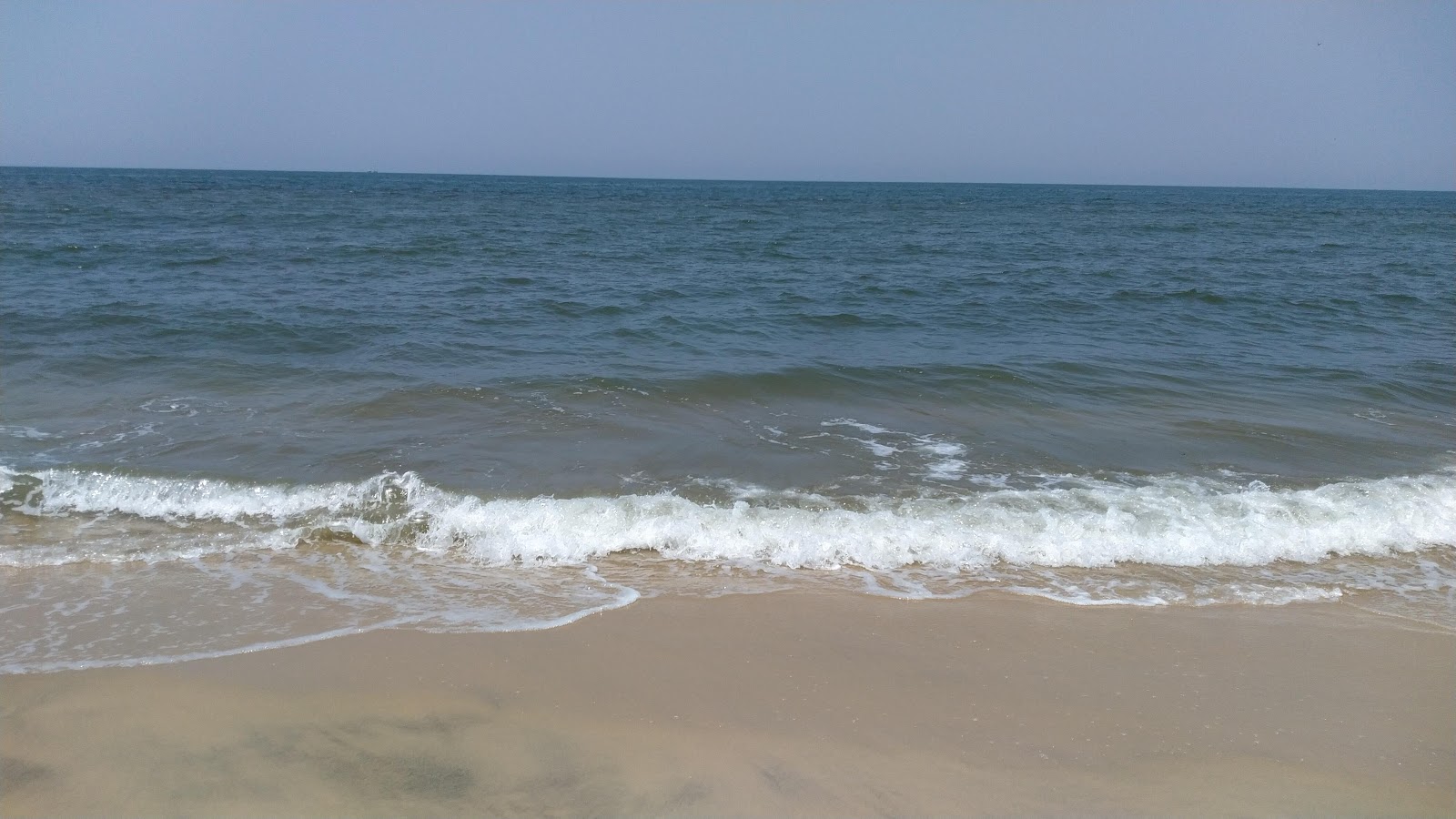 Foto de Elfanar Beach con recta y larga