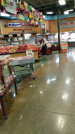 Grocery Store «El Rio Grande #7», reviews and photos, 10325 Lake June Rd #400, Dallas, TX 75217, USA