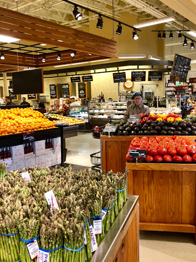 Gourmet Grocery Store «Metropolitan Market Magnolia», reviews and photos, 3830 34th Ave W, Seattle, WA 98199, USA