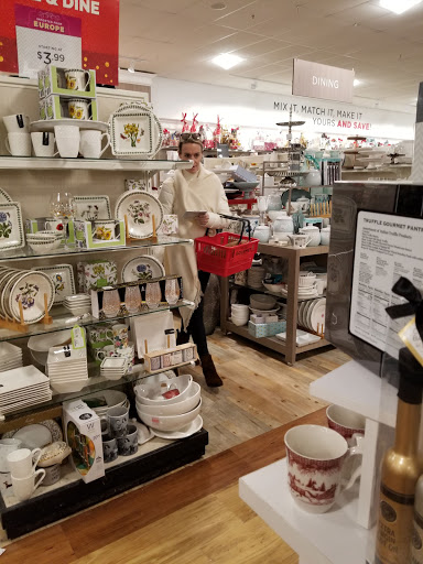 Department Store «HomeGoods», reviews and photos, 423 Boston Post Rd, Port Chester, NY 10573, USA