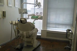 Studio Dentistico Dott. David Anselmo - Roma image