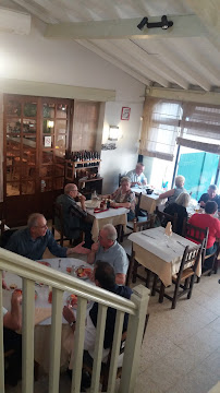 Atmosphère du Restaurant basque Restaurant Oillarburu à Saint-Jean-Pied-de-Port - n°10
