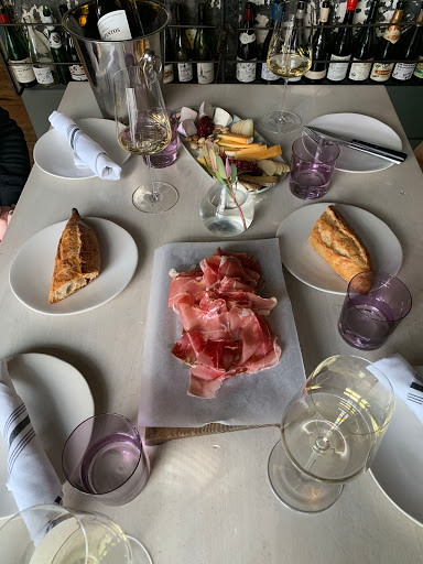 Wine Store «Dedalus Wine Shop, Market & Wine Bar», reviews and photos, 388 Pine St, Burlington, VT 05401, USA