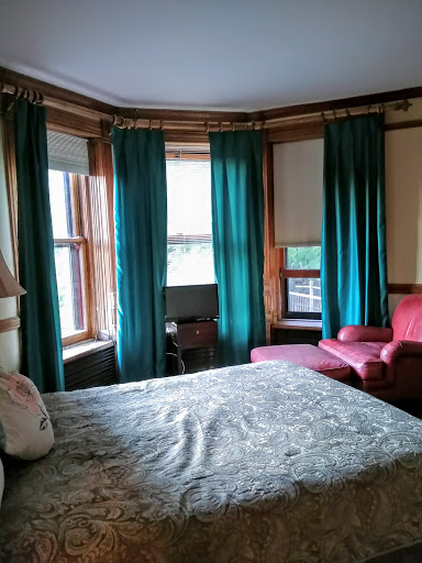 Lodging «D.H.Burrell Overlook Mansion», reviews and photos, 55 Douglas St, Little Falls, NY 13365, USA