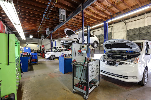 Auto Repair Shop «Deans Auto Repair», reviews and photos, 2242 N 32nd St, Phoenix, AZ 85008, USA