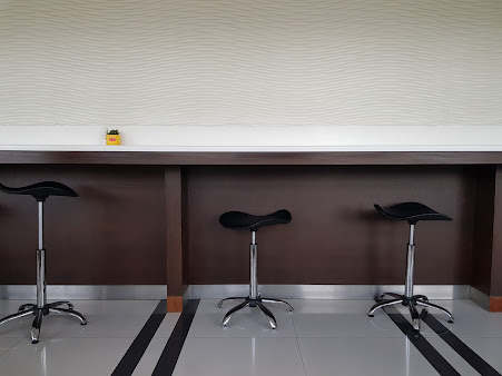 Top Charoen Eye Center - Top Charoen Eye Center