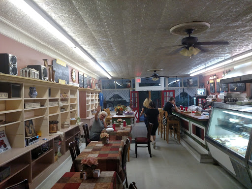 Restaurant «The Layton Country Store Cafe», reviews and photos, 130 Co Rd 560, Layton, NJ 07851, USA