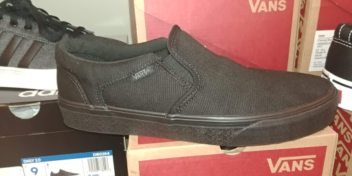 Shoe Store «Famous Footwear», reviews and photos, 3501 NJ-42, Turnersville, NJ 08012, USA