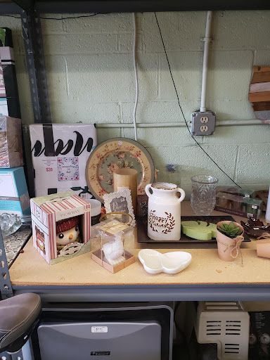 Pawn Shop «U-Pawn LLC», reviews and photos, 884 Main St, Willimantic, CT 06226, USA