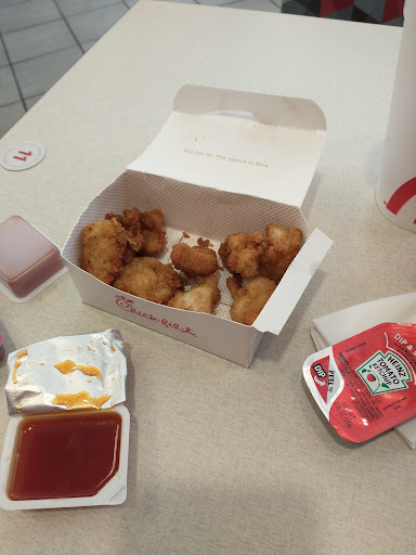 Fast Food Restaurant «Chick-fil-A», reviews and photos, 1031 S Walnut Ave, New Braunfels, TX 78130, USA