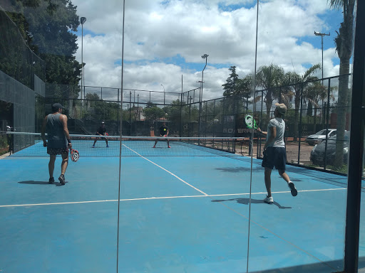 Les Courts - Tenis, Padel y Squash