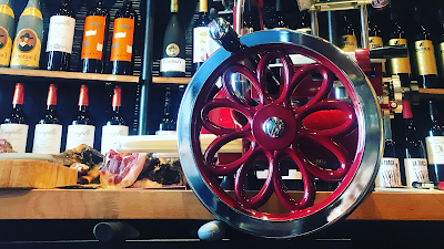 El sitio / épicerie fine / Cave A Vins / spécialités espagnoles / Bordeaux à Bordeaux