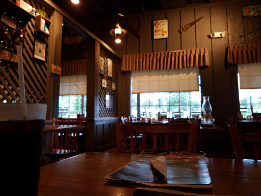 American Restaurant «Cracker Barrel Old Country Store», reviews and photos, 6055 Som Center Rd, Willoughby, OH 44094, USA