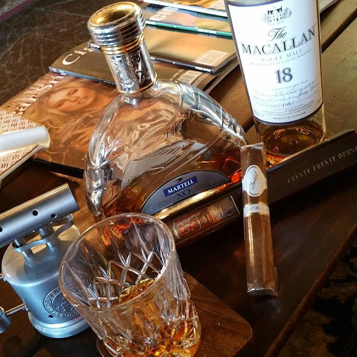 Cigar Shop «Up In Smoke - Frisco», reviews and photos, 2833 Eldorado Pkwy #308, Frisco, TX 75034, USA