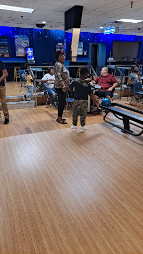 Bowling Alley «Pin Chasers-Midtown», reviews and photos, 4847 N Armenia Ave, Tampa, FL 33603, USA