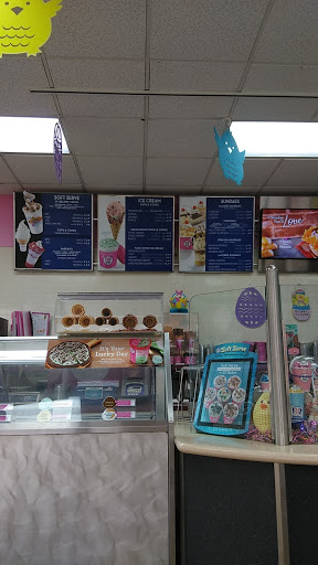 Ice Cream Shop «Baskin-Robbins», reviews and photos, 6940 Forest Hill Ave, Richmond, VA 23225, USA