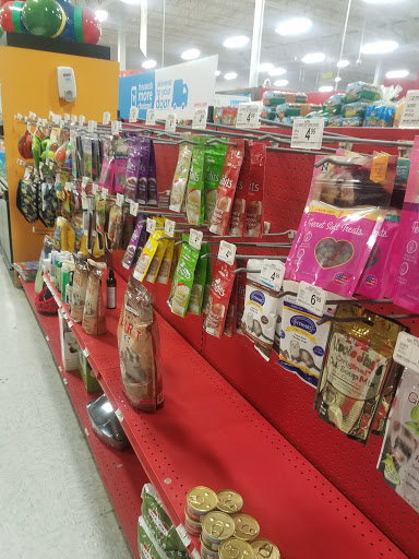 Pet Supply Store «Petco Animal Supplies», reviews and photos, 3731 Gateway Dr, Eau Claire, WI 54701, USA