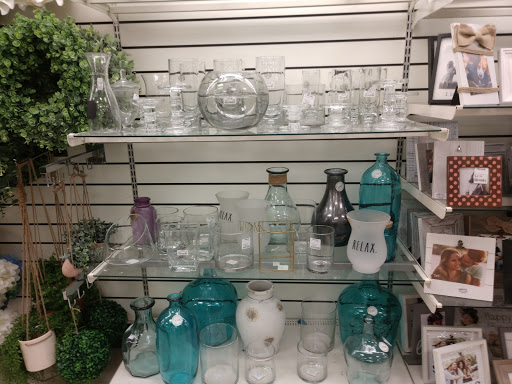 Department Store «Marshalls», reviews and photos, 460 E Waterfront Dr, Homestead, PA 15120, USA