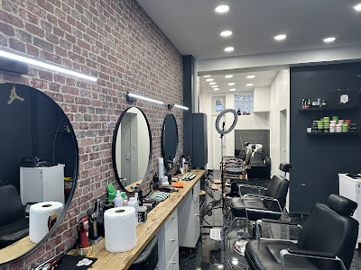 Nany latinos barbers à Paris