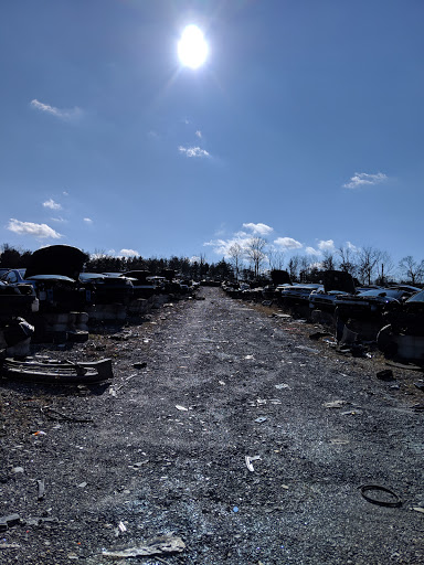 Salvage Yard «EZ Pull & Save Auto Parts», reviews and photos, 2401 Summer Valley Rd, New Ringgold, PA 17960, USA