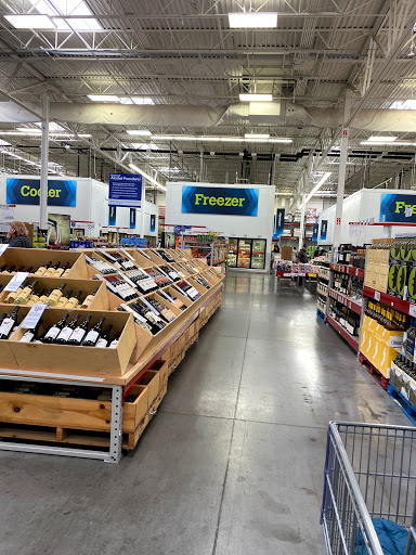 Warehouse club «Sams Club», reviews and photos