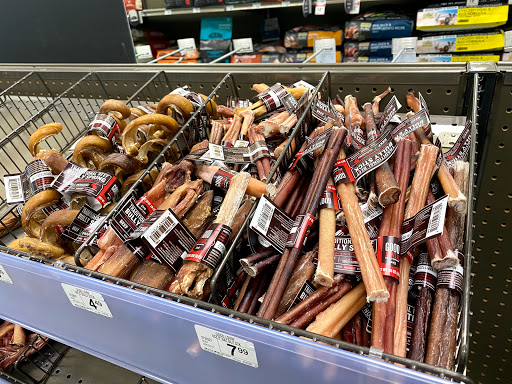 Pet Supply Store «Unleashed by Petco», reviews and photos, 520 S 23rd St, Philadelphia, PA 19146, USA