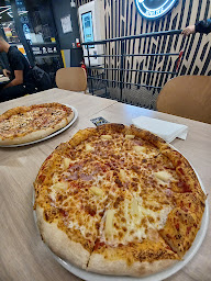 Photo n°22 de Five Pizza Original - Paris 10 - République à Paris ()