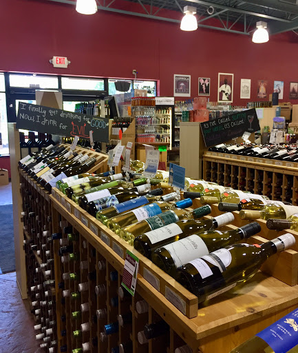 Liquor Store «Glen Lake Wine & Spirits», reviews and photos, 14448 Excelsior Blvd, Minnetonka, MN 55345, USA