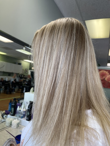 Beauty Salon «A Cut Above Hair Salon», reviews and photos, 5561 Portsmouth Blvd, Portsmouth, VA 23701, USA