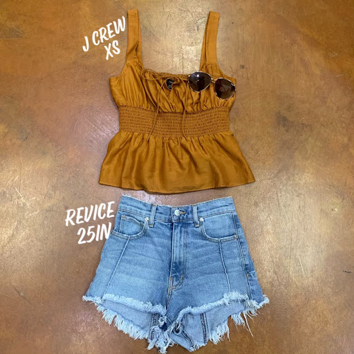 Consignment Shop «Deja Vu / DeJa Kids Consignment Boutique Tuscaloosa», reviews and photos, 1825 Mcfarland Blvd N #120, Tuscaloosa, AL 35406, USA