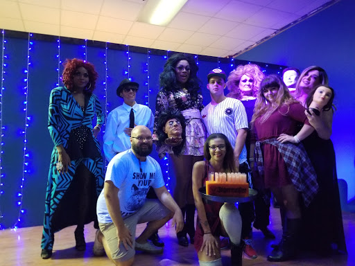 Gay Bar «The Veaux Bar & Grill», reviews and photos, 285 Oak St, Biloxi, MS 39530, USA