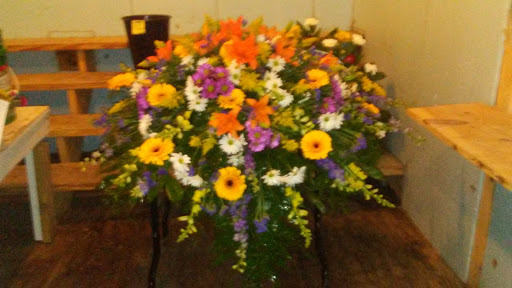 Florist «Camden Florist», reviews and photos, 212 W Main St, Camden, TN 38320, USA