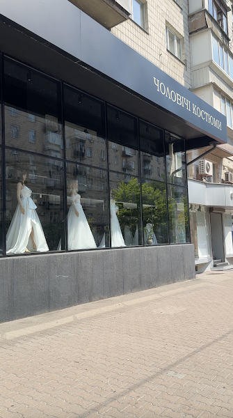 Чоловічі костюми в Laura Style Київ