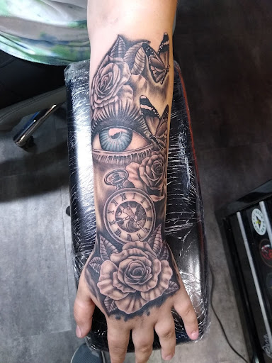 Explore family tree tattoo ideas with names, creative tattoo ideas in Redding, available at DEADLIFT TATTOO