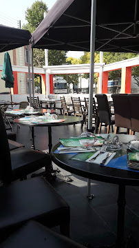 Atmosphère du Restaurant La Villa Di Giovanni à Livry-Gargan - n°7