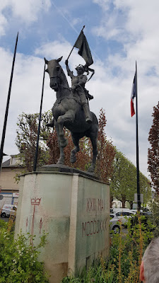 2 Place de la Gare Parking à Compiègne