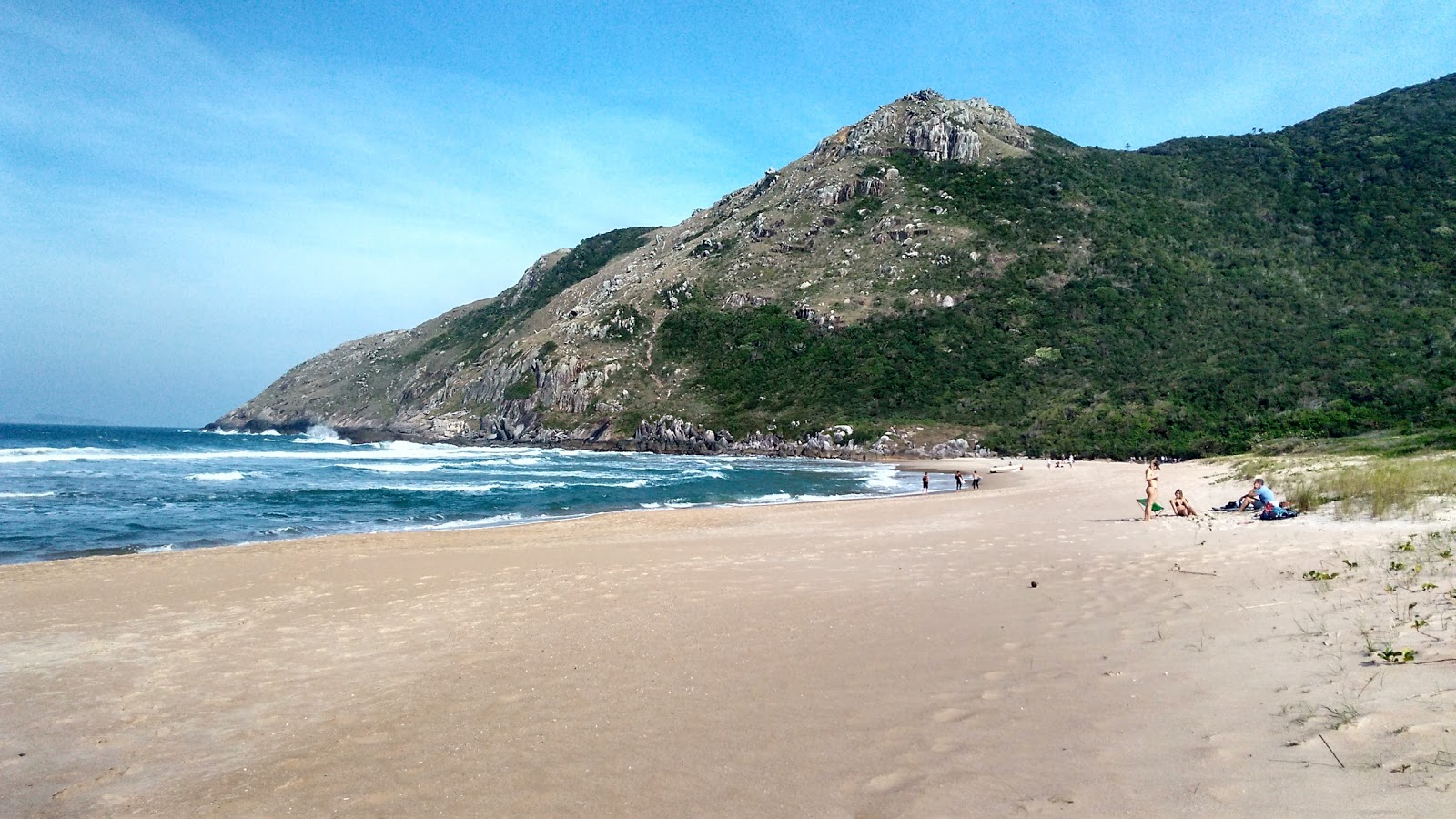 Foto di Praia da Lagoinha do Leste con una superficie del sabbia beige fine