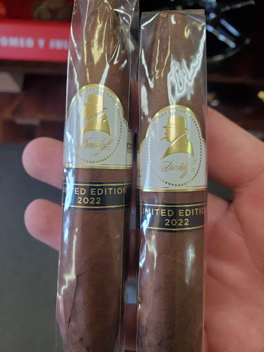 Tobacco Shop «Davis & Son Tobacconists Inc», reviews and photos, 3807 Oleander Dr, Wilmington, NC 28403, USA