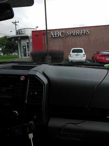 Liquor Store «Mecklenburg County ABC Store #01», reviews and photos, 4706 N Tryon St, Charlotte, NC 28213, USA